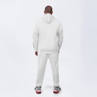 طقم بريداتور بشعار جانبي - أبيض