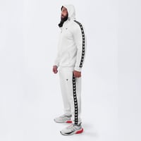 طقم بريداتور بشعار جانبي - أبيض