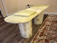 طقم مكون من ثلاث طاولات من الرخام الأونكس الطبيعي