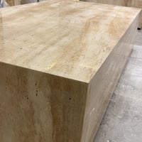 طاولة رخام ترافنتينو