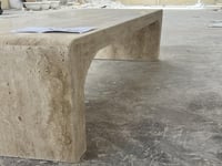 طاولة تلفزيون ترافنتينو