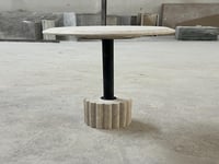 طاولة خدمة بتصميم مميز