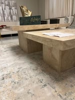 2 طاولات مربعة رخام ترافنتينو
