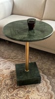 طاولة جانبية رخام اخضر