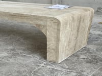 طاولة تلفزيون ترافنتينو