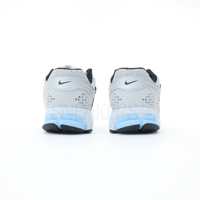 Nike Vomero 5 shoe silver with blue outsole unisex