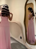 فستان وردي تطريز حسينه