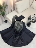 فستان سهرة اسود بذيل طويل