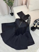 فستان سهرة اسود بذيل طويل