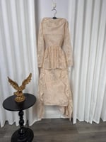 فستان ناعم دانتيل بالون البيج