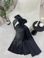 فستان سهرة بذيل طويل