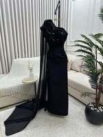 فستان سهرة باربي وشال شيفون