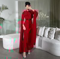 فستان احمر باكمام طويل باربي