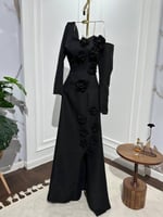 فستان سهرة اسود طويل بوردة