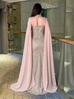 فستان سهرة باكمام طويل أنيقه بالون البيج