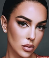 عدسات امارا لاصقة يومية عبوة من 10 عدسات شادو ايوا