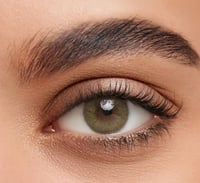 عدسات ليالا ستاردست جراي عبوة من عدستين ايوا