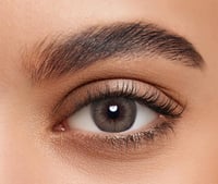 عدسات ليالا تشيسنت براون عبوة من عدستين ايوا