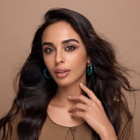 عدسات ليالا عدسات عبوة من عدستين ايوا