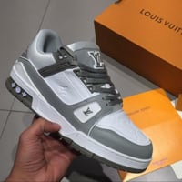 حذاء Louis Vuitton