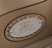 شنطة فيندي باجيت Fendi Baguette