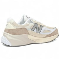 NEW BALANCE V6 990
