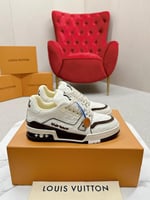 حذاء Louis Vuitton