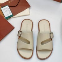 صندل لوربيان Loro Piana