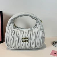 شنطة ميو ميو واندر Miu Miu Wander