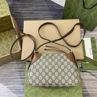 شنطة كتف جوتشي متوسطة Medium Shoulder Bag