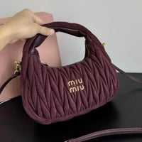شنطة ميو ميو واندر Miu Miu Wander