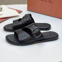 صندل لوربيان Loro Piana