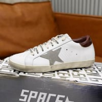 Golden Goos جولدن جوس