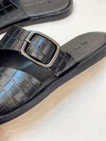 صندل لوربيان Loro Piana