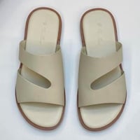 صندل لوربيان Loro Piana