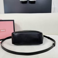 شنطة ميو ميو آيفي Miu Miu IVY