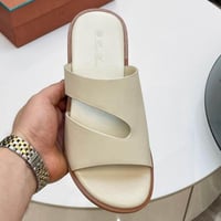 صندل لوربيان Loro Piana