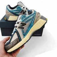 NEW BALANCE 1906L