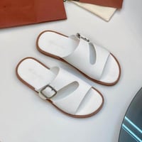 صندل لوربيان Loro Piana