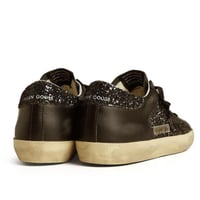 Golden Goos جولدن جوس