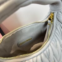 شنطة ميو ميو واندر Miu Miu Wander