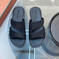 صندل لوربيان Loro Piana