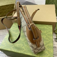 شنطة كتف جوتشي متوسطة Medium Shoulder Bag