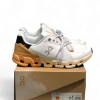 حذاء On Cloudflyer 4