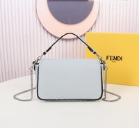 شنطة فيندي باجيت Fendi Baguette