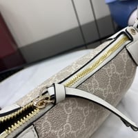 شنطة كتف جوتشي متوسطة Medium Shoulder Bag