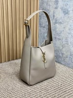 شنطة سان لوران Saint Lauren LE 5A7