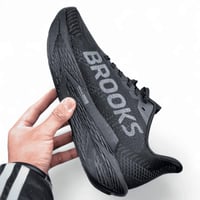 Brooks Hyperion Max 2
