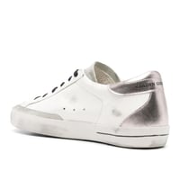 Golden Goos جولدن جوس