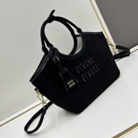 شنطة ميو ميو آيفي Miu Miu IVY